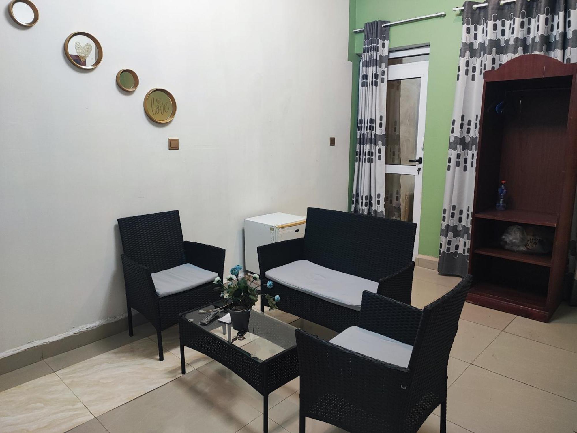 阿克拉 Ellisa Hospitality And Spa酒店 外观 照片